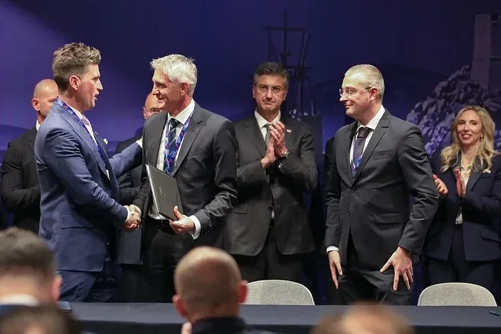 Pantheon sporazum potpisan