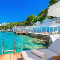 suncani hvar  arapski seik kupio