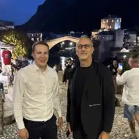 Kamal Al Mana (desno) u društvu sa Halidom Skakom, suvlasnikom HMS investicionog fonda