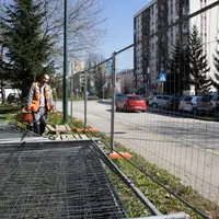 Opcina Novo Sarajevo  radovi na uređenju novog parka na Trgu heroja