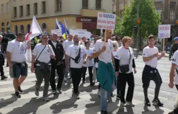 Prvi maj protesti radnici nezadovoljstvo bunt 2 872x610