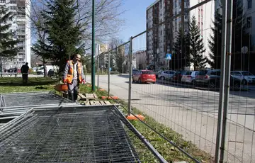 Opcina Novo Sarajevo  radovi na uređenju novog parka na Trgu heroja