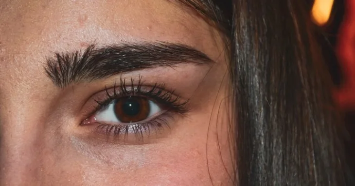 Ljepota obrve Unsplash