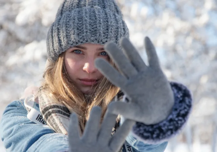 hladnoca Kapa sal rukavice djevojka zima 872x610