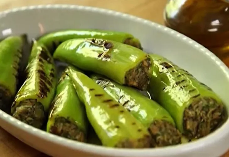 Pecene punjene paprike