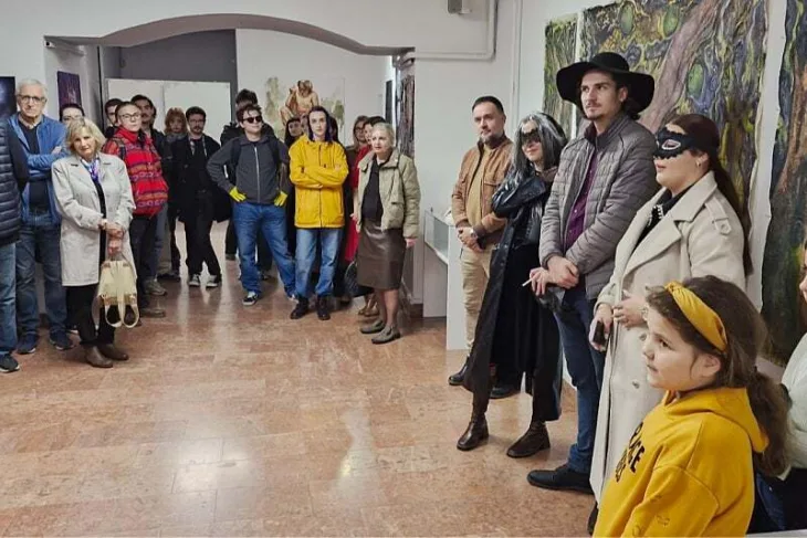 Povodom Noci vjestica Izložba Ples noći