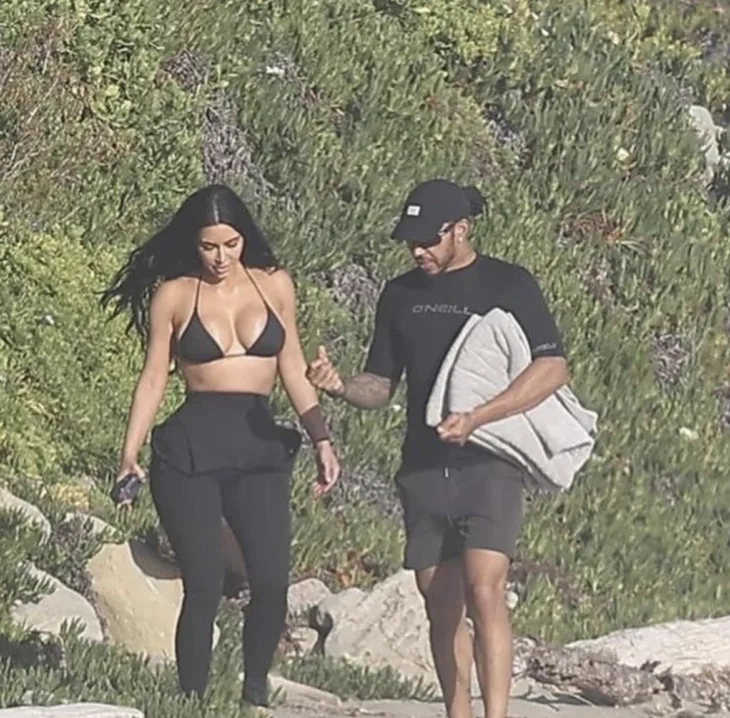 Kim Kardashian i Lewis Hamilton razmjenjivali njeznosti na plazi
