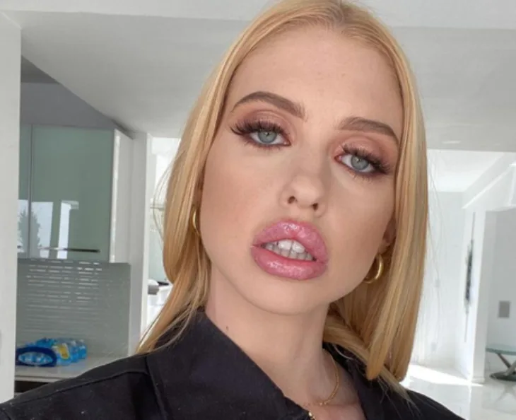 Chloe Cherry