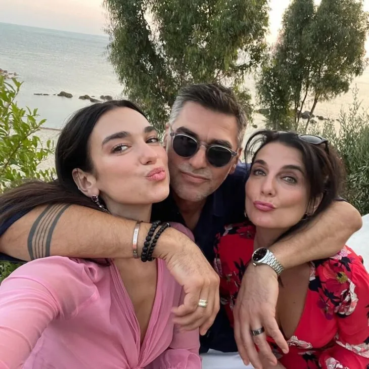 Dua Lipa