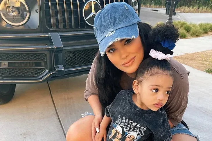 Emily Bustamante Bustamante,u objavi je napisala da je dugo čuvala ovu stranu svog života privatnom (Foto: Instagram)