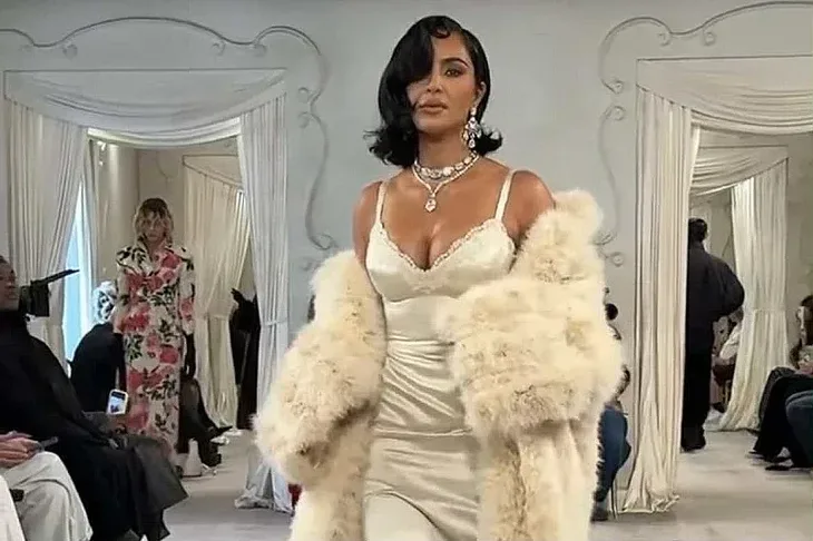 Kim Kardashian Paris Fashion Week