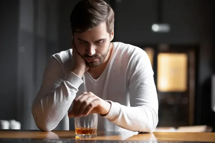 alkohol pijenje