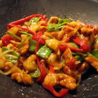 Wok sa piletinom