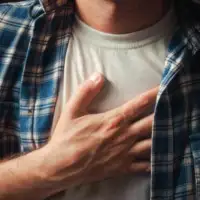 Srce bol grudi infarkt Shutterstock