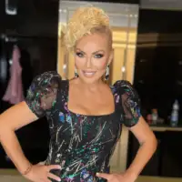 Lepa Brena