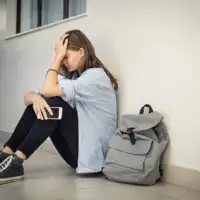 Tinejdzeri shutterstock 1833171139 768x512