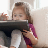 Djete i tablet png