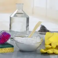 Soda bikarbona ciscenje