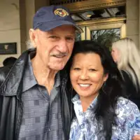 Gene Hackman i Betsy Arakawa X