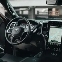 Automobil