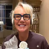 Lepa Brena