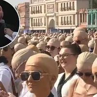 Reper Pitbull zajedno s fanovima srusio Guinnessov rekord najvise celavih ljudi na jednom mjestu