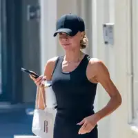 Victoria Beckham zamijenila stikle udobnim i rijetkim patikama