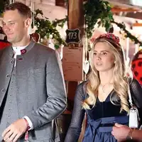 Manuel Neuer i Anika Bissel (Foto: Twitter)