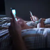 Telefon f