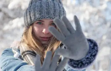 hladnoca Kapa sal rukavice djevojka zima 872x610