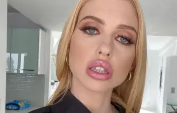 Chloe Cherry