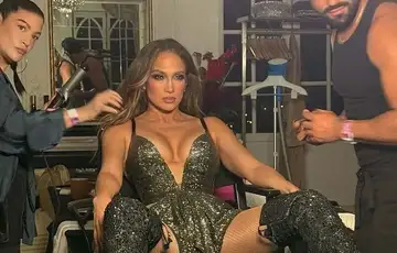 Provokativna poza Jennifer Lopez