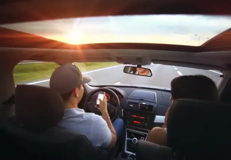 Voznja automobil pixabay 645748b9bbff7 944px