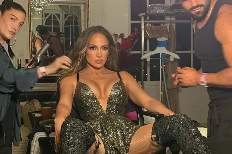 Provokativna poza Jennifer Lopez