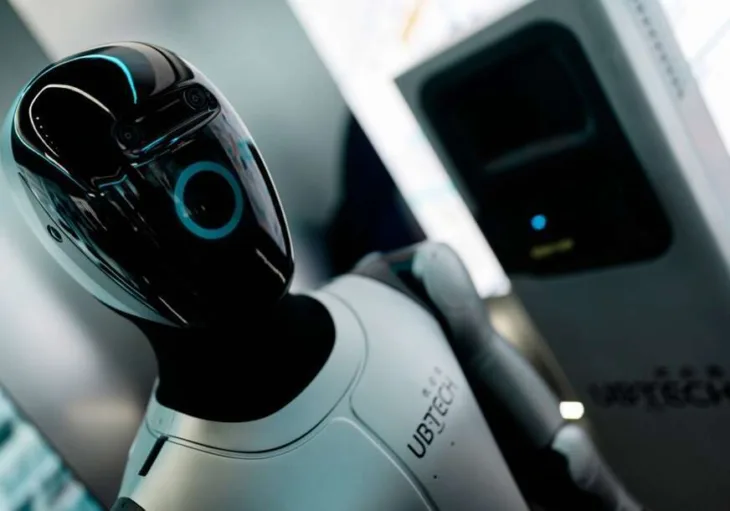 Robot