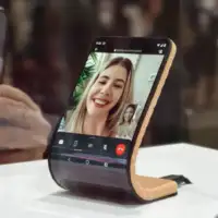 Motorola savitljivi telefon adaptivni displej Foto Twitter gogiinc 1 X