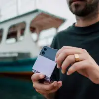 Preklopni telefon