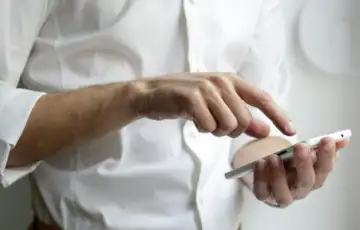 Android telefon 872x610