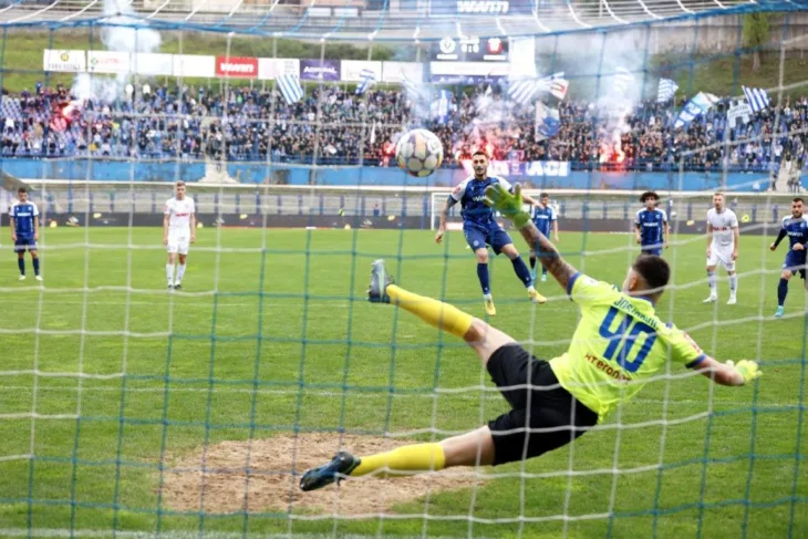 NK Siroki Brijeg FK Zeljeznicar 04 fena