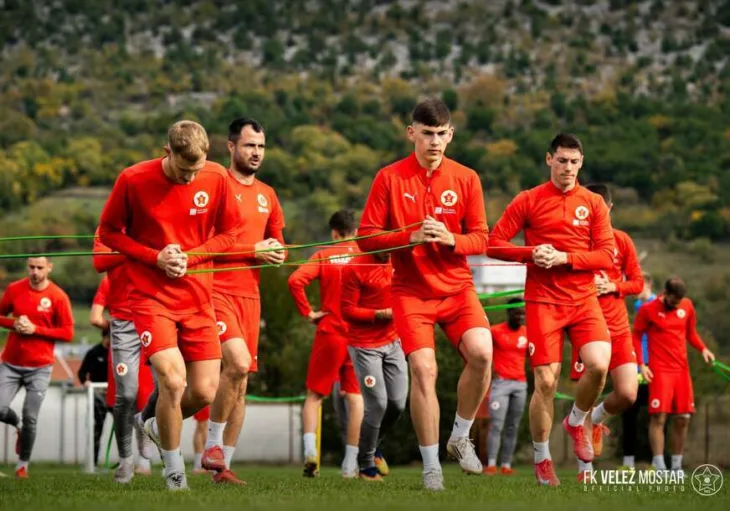 Velez trening Foto FK Velez Mostar 872x610