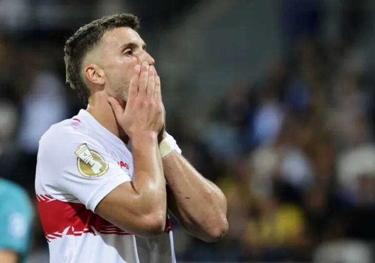 Ermedin Demirovic Foto HANNIBAL HANSCHKE EPA 872x610