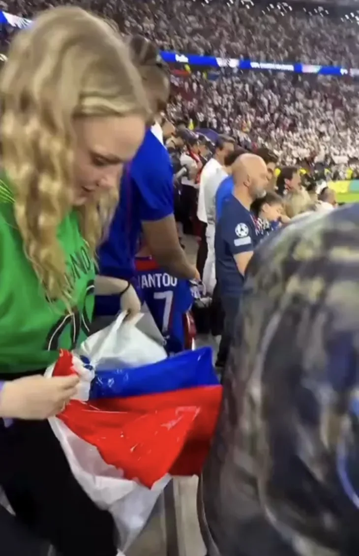 Psg zastava iz vrecice