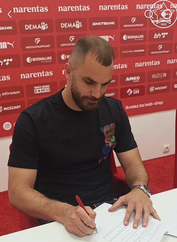Emil Velic fk velez