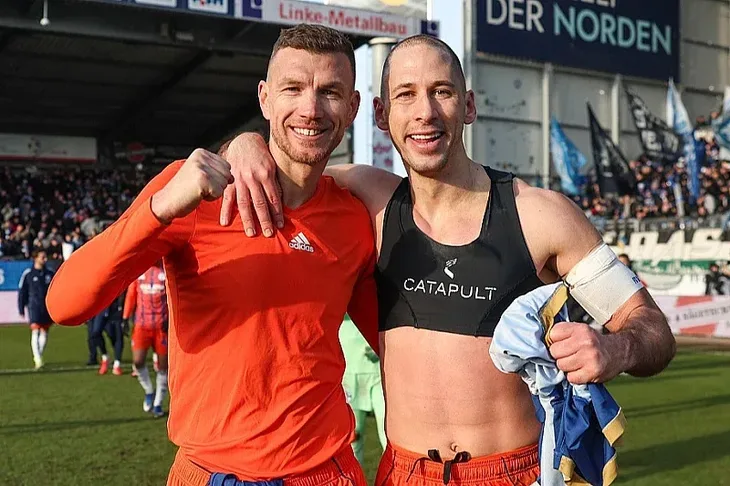 Edin Dzeko Džeko i Katić (Foto: Schalke 04)