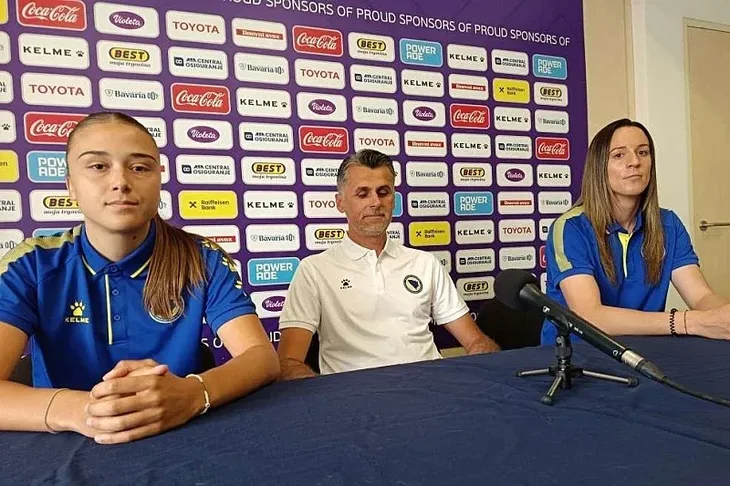 nogometasice bih press / fena