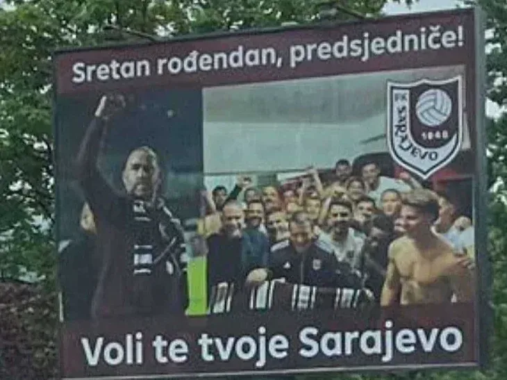 Mirvic i igraci Sarajeva na bilbordu