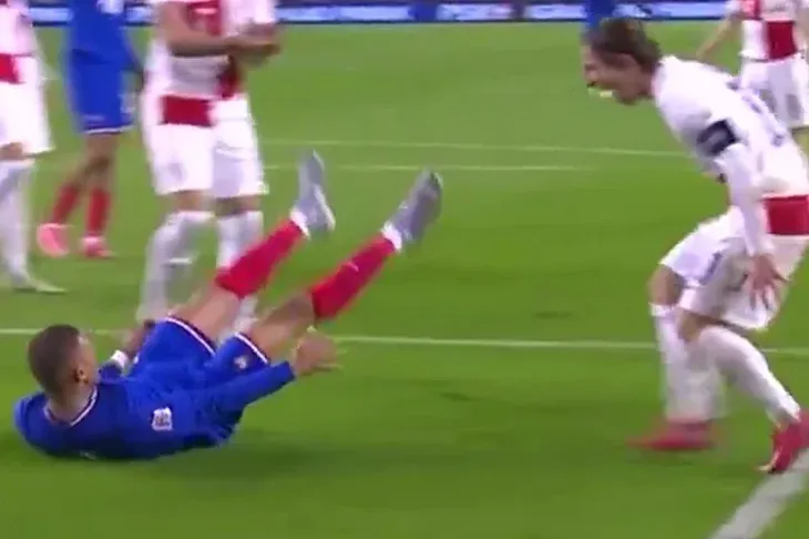 Luka Modrić  se izderao na Kylian Mbappe Foto: Screenshot