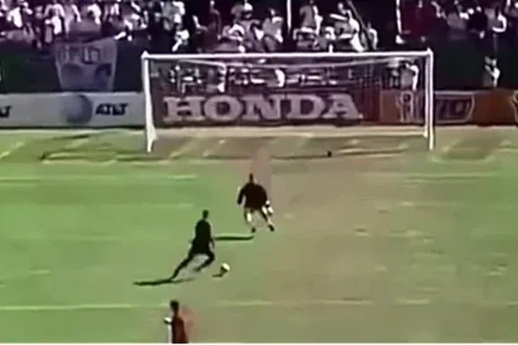 Trenutak izvodenja penala u MLS u 90 tih