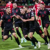 Albanija se pladirala