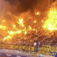 River Platea i Boca Juniorsa na Monumental stadion pozar